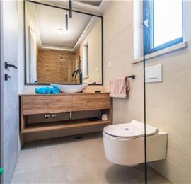 7 bedroom villa with pool in Svetvinčenat, sleeps 14